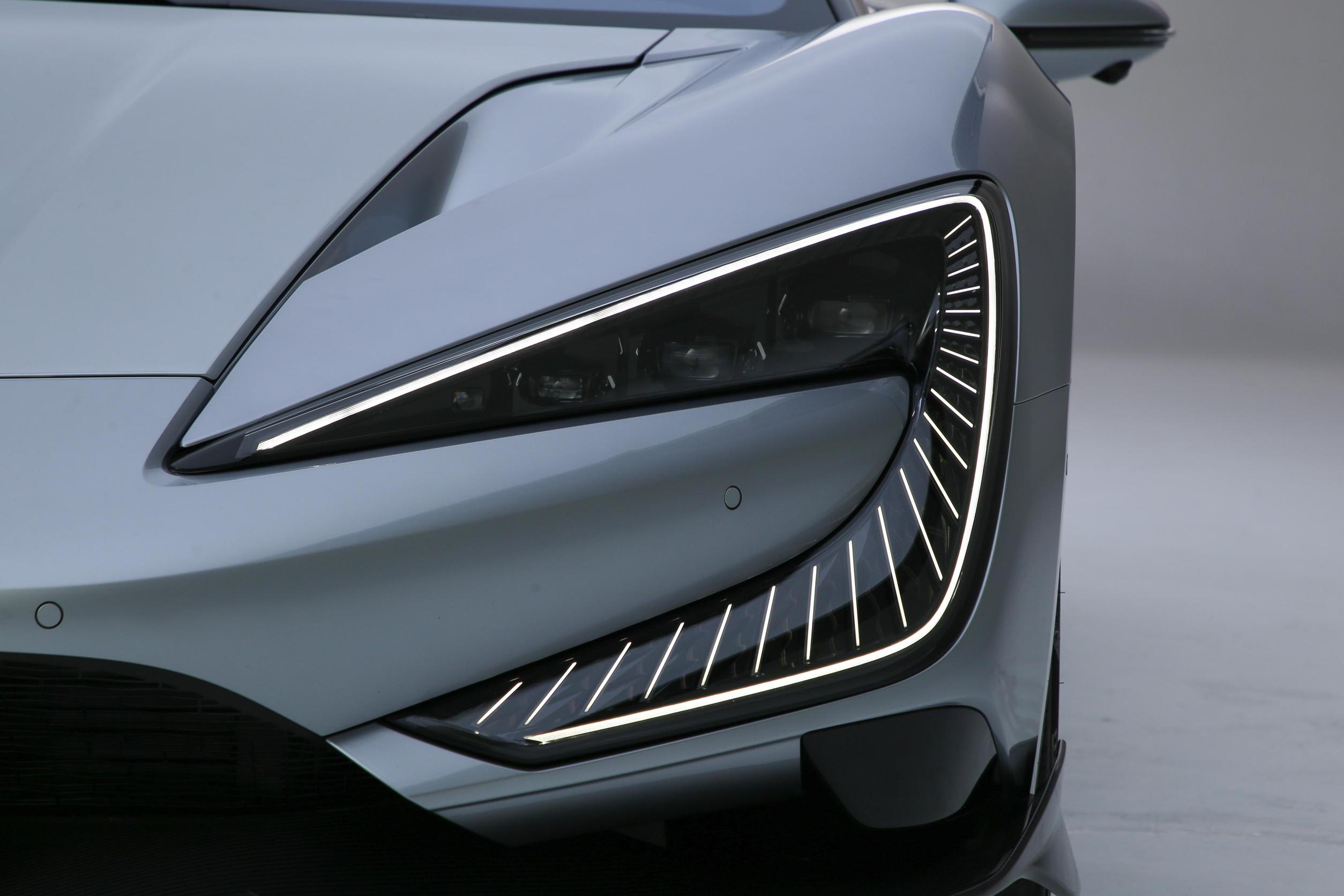Pure Electric Sedan EV Electric Vehicle yangwang U9 Looking up at U9 2024 Standard Edition Sports Car