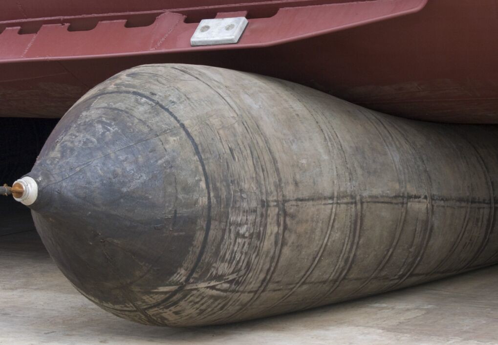 Ship Launching Inflatable Marine Rubber Airbag For Salvage And Floating