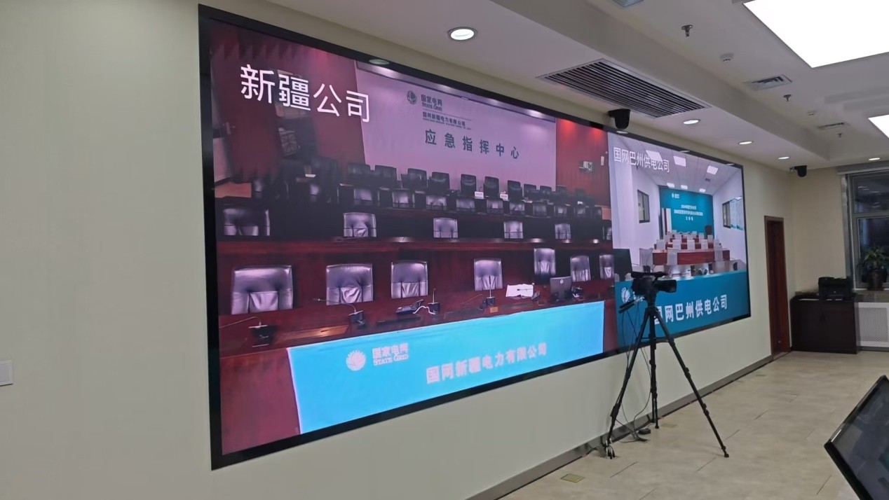 Indoor 600*337.5mm PH0.9\1.25mm HD Large LED Advertising Screen For Indoor Fixed Installation
