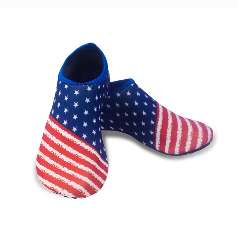 Customized Water Sport Beach Swimming Socks Thin Multi Prints Anti Slip Fitness Yoga Dance Swim Surf Diving Underwater Shoes