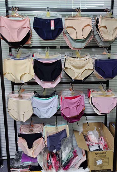 Men's sports shorts tight fitness running training sports shorts fast selling breathable fast dry stretch shorts