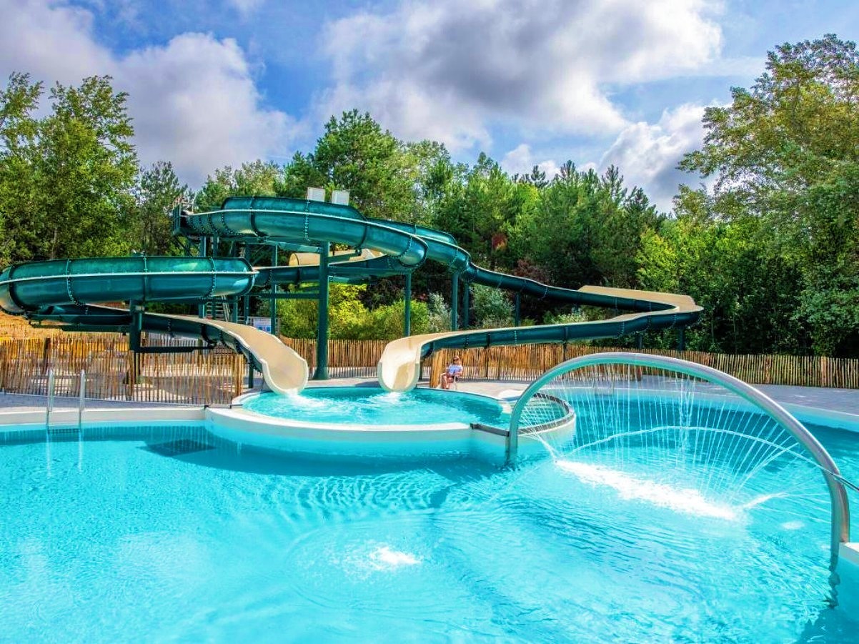 Outdoor Commercial Swimming Pool With Fiberglass Spiral Tube Water Slide Set