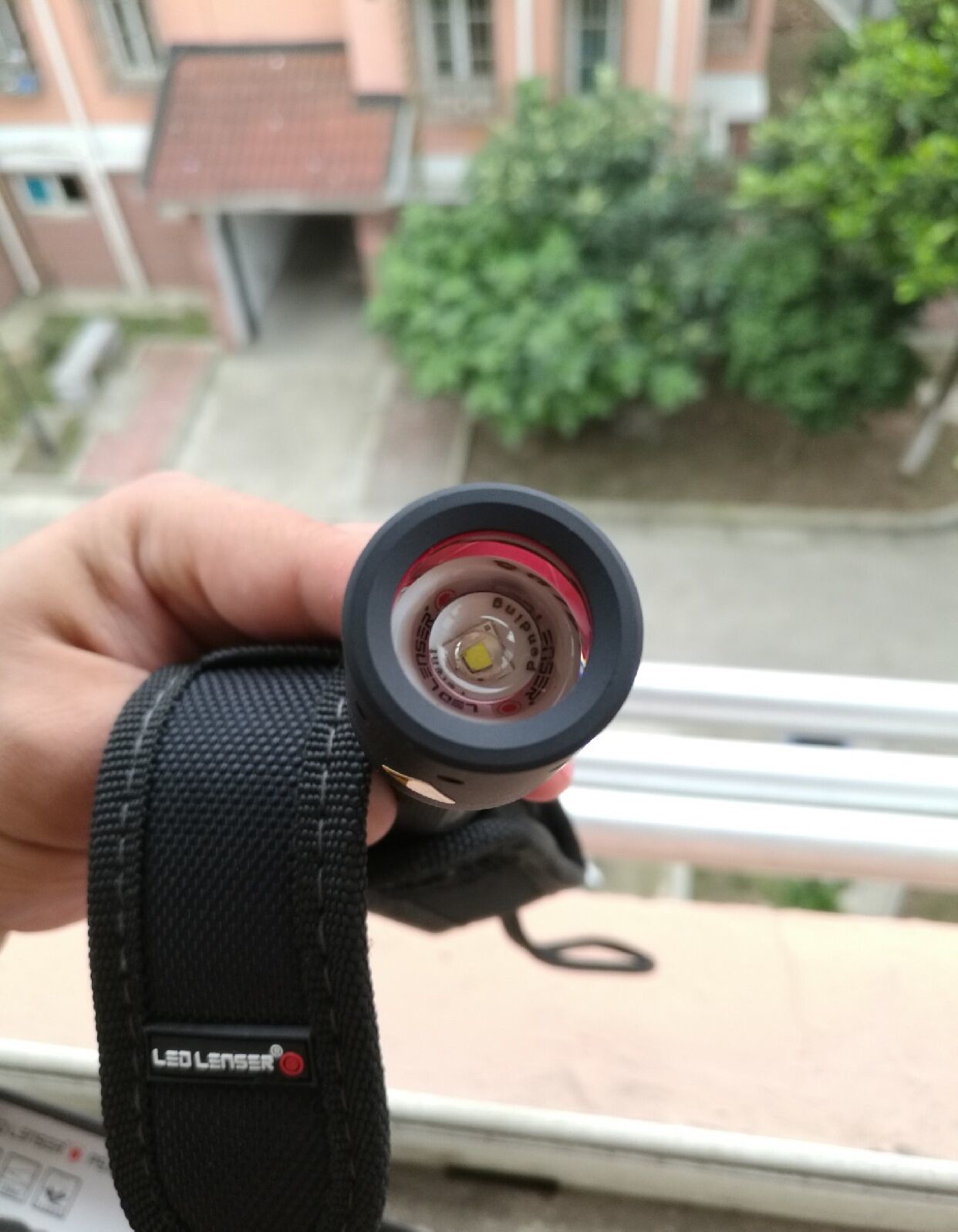 Led Lenser P5.2 everyday lightweight powerfull torch flashlight