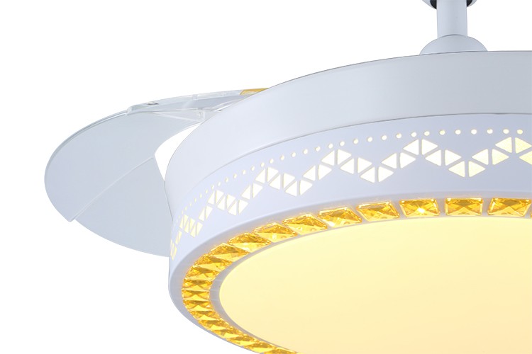 Modern Decorative 5250lm 70W White Foldable Ceiling Fan With Light For Home