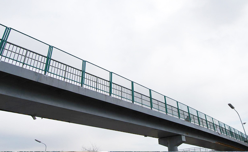 Customized Stainless Steel Barbed Wire Fence for Durable Metal Welded Wire Mesh Panel