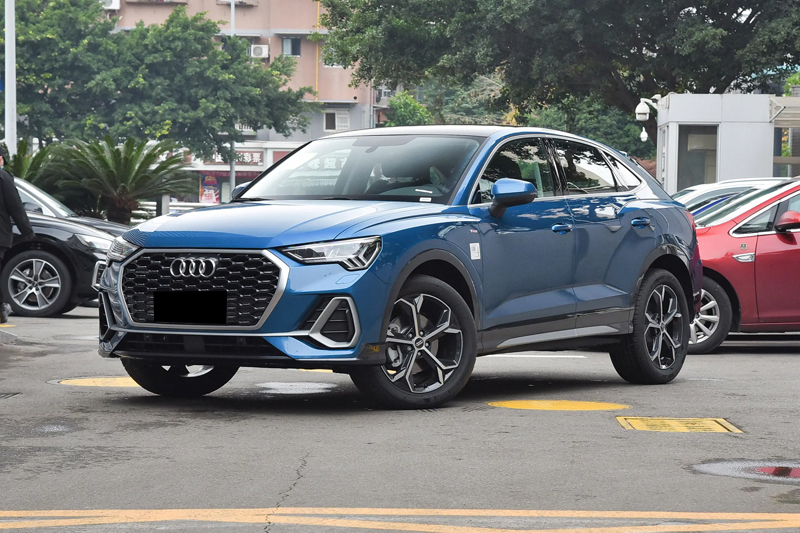 Q3 Sportback 2024 2023 35 40 45 TFSI RS 5 Seats Compact SUV 200km/h 1.5 2.0 T Gasoline Petrol Car for Audi LED Headlight