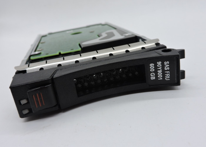 IBM Hard Disk DS3500 DS3524 00Y8861 00Y8859 600G 10K SAS 2.5inch 1 year warranty
