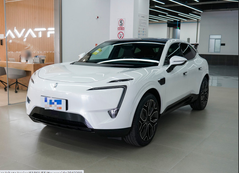 Pure Electric Avita 11 Five Seater Car High Performance Hatchback