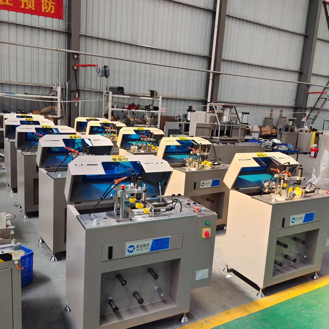 90 Degree Corner Cutting Saw Automatic Sawing Aluminum Notching Saw