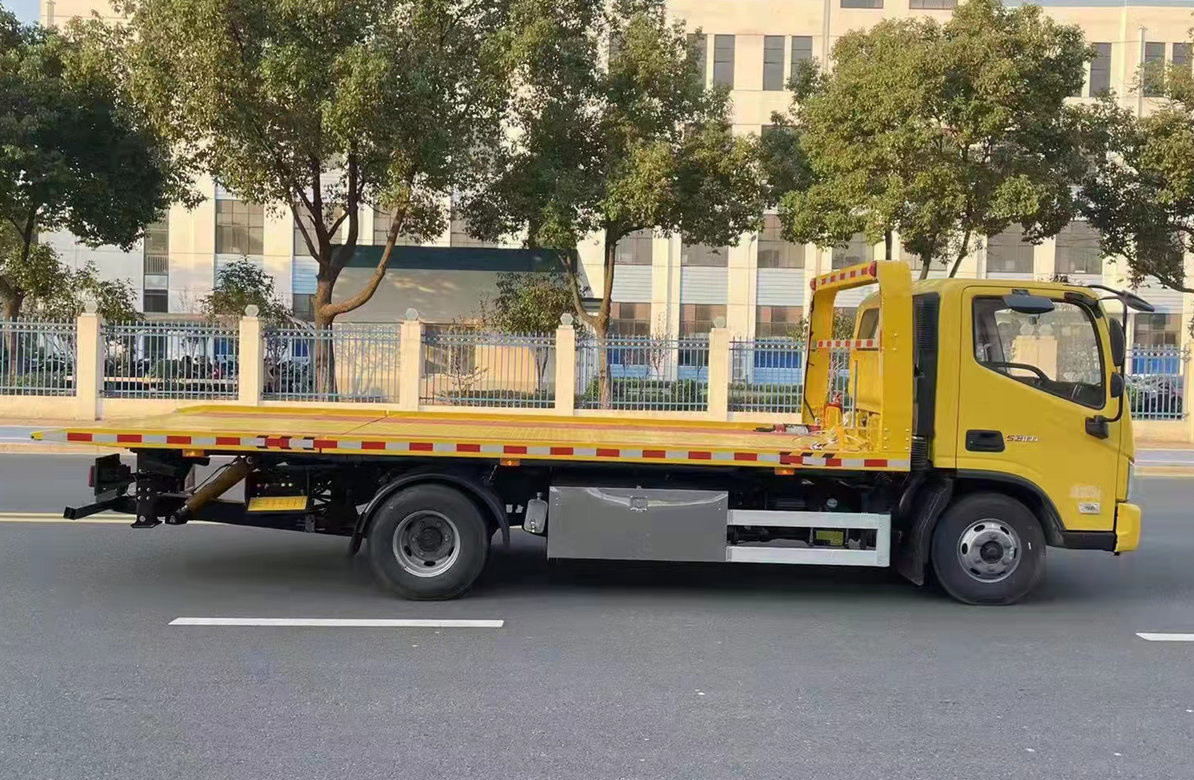 New Wrecker Truck Foton 4*2 Towing Truck 3800mm Wheelbase 3 Tons Loading Capacity