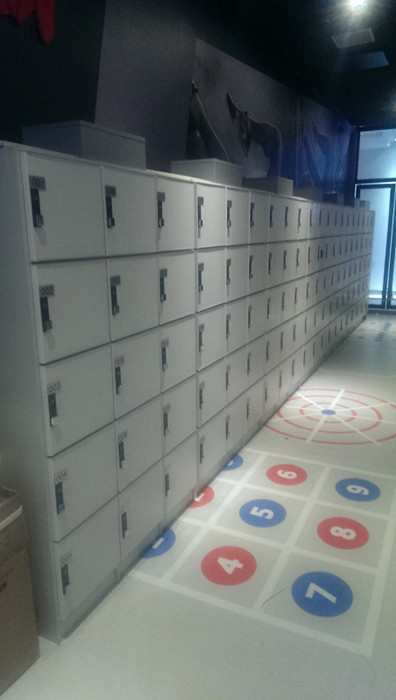 Transparent Door IOT Locker Sturdy / Durable 5 Tier Lockers For Bath Room