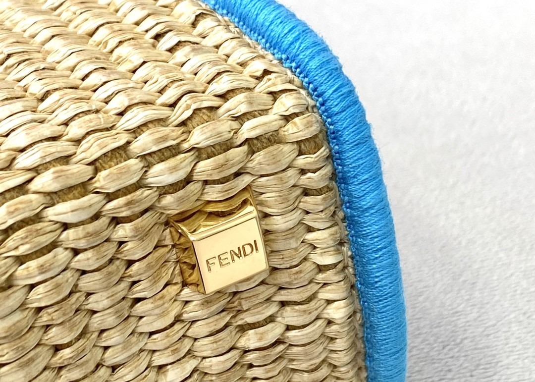 Newest Mini Small Square Bag Straw Weaving Series Of Pure Hand Woven Handbag Luxury Style Cross-Body Bag