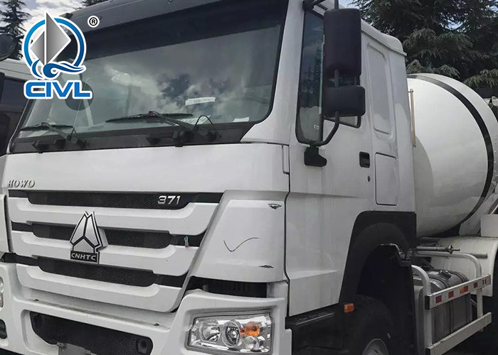 6x4 10Tires SINOTRUK HOWO 10CBM Concrete Mixing Equipment ZZ5257GJBM3841W Italy Hydraulic System