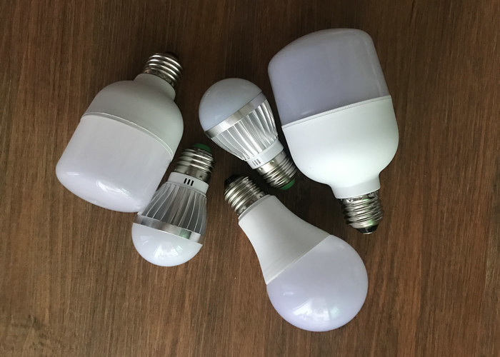 A60 AC220V 3000K 3 W - 18 W LED Spot Bulbs 2 Years Warranty / B22 LED Spotlight