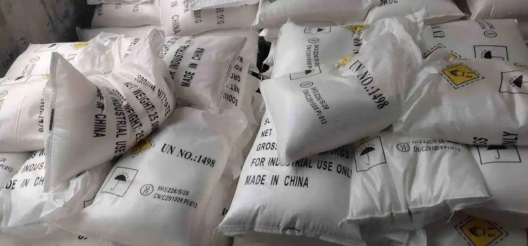 Sodiumnitrate NaNO3 White Solid Powder Catalysts For Industrial Use