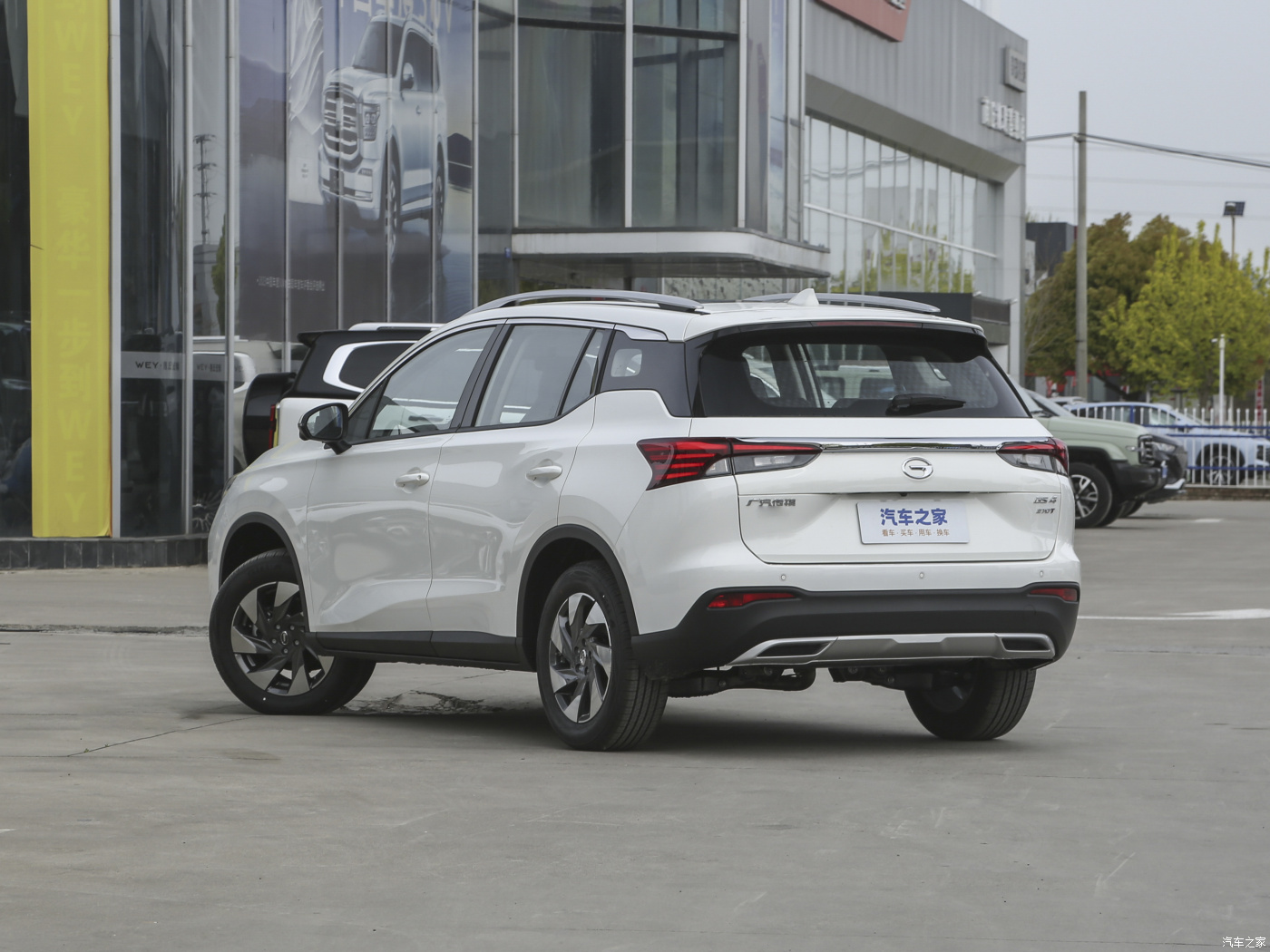 Gac Gs4 2023 Fwd 1.5t 177hp L4 5 Seats Version Of Trumpchi Gs4 Gasoline Car