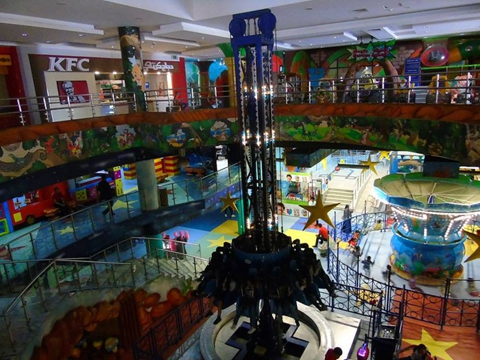 10 12M Twist Drop Tower Amusement Ride Blue Color With Led And Music Function