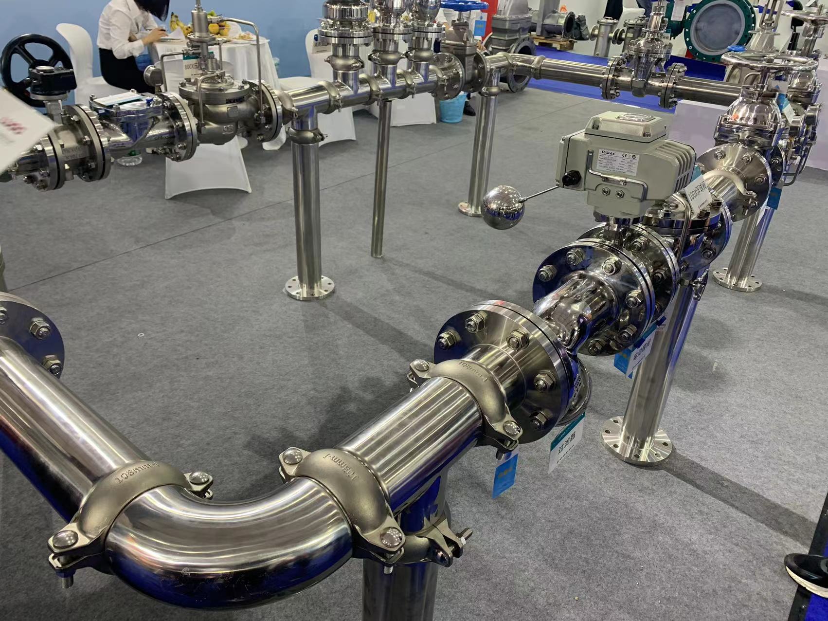 Stainless Steel Pipe Clamp Union The Perfect Combination of Square Head Flange Connection and Joining Pipe Lines