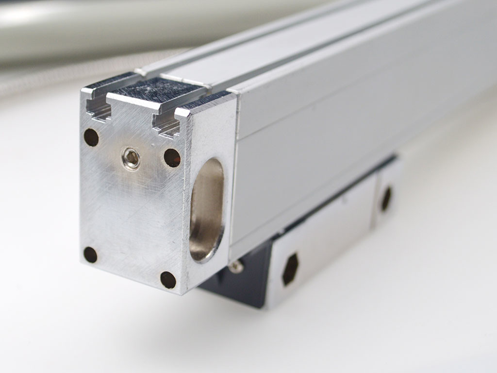 Compact and Durable Incremental Optical Linear Encoder for Mill Lathe