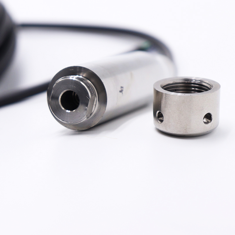 High Stability 4-20mA 0.5-4.5V Water Level Sensor For Water Tank Level Measurement