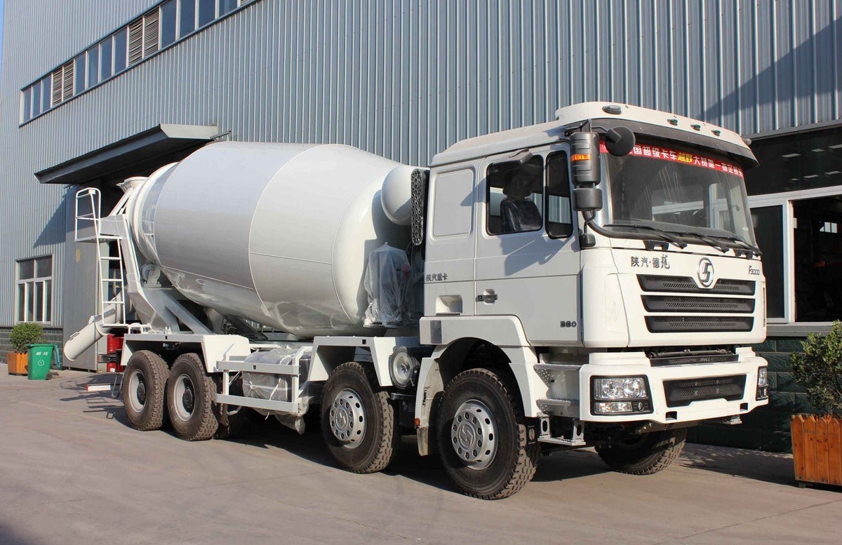 High Performance Shacman WEICHAI Cement Mixer Truck 251 - 350hp With Cummins Engine