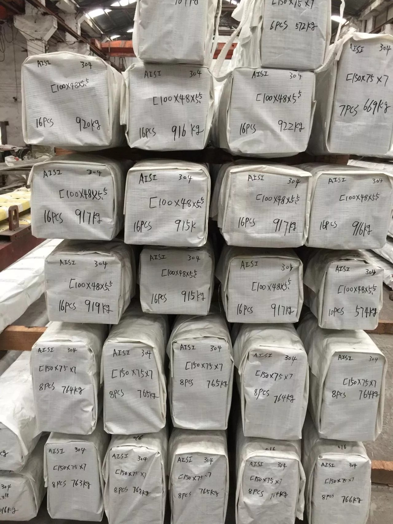 SS304 316 Stainless Steel Pipe Tubing Food Grade 310S 321 Seamless Welded
