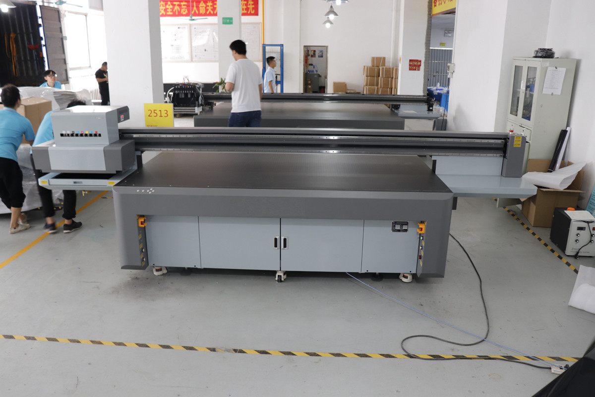 Industrial UV Flatbed Printer Powerful Digital Flat Bed Inkjet Printer