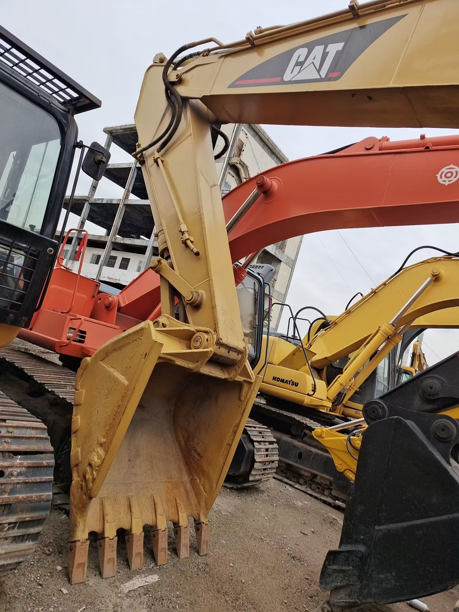 Year 2016-2020 CAT 320 320B 320BL 320C 320D 320DL 320DL used caterpillar excavators