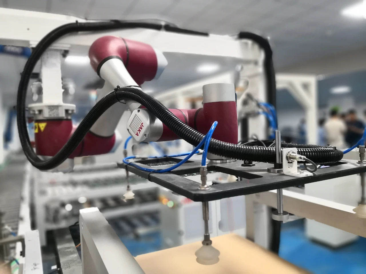 S Version of JAKA Zu 6 axis cobot with integrating force control sensor cobot as auto manufacturer industrial cobot