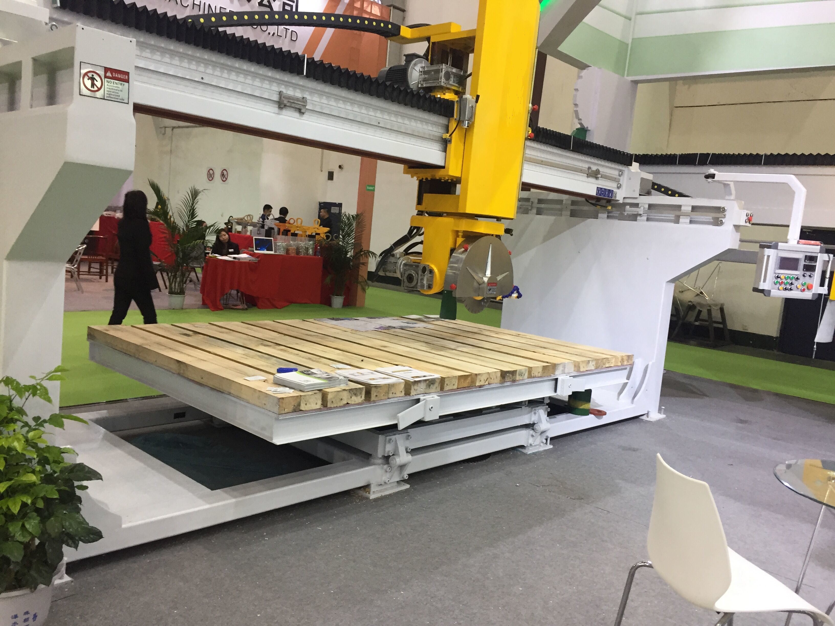45 Degree Chamfering Bridge Saw Machine
