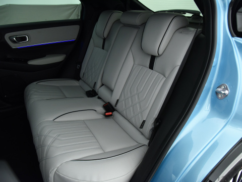 Blue Color SUV EV Cars Power 150kw With Ternary Lithium Battery