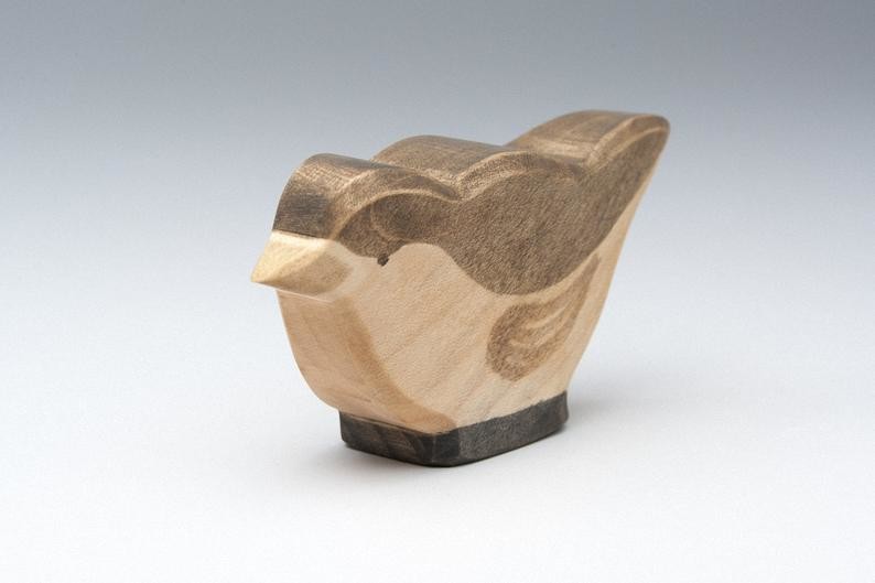 Natural Color Carved Wooden Cow Toy With Hardwood Birch Oak Material