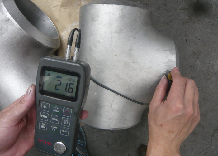 Thick-walled stainless steel pipe tee fittings measurement2