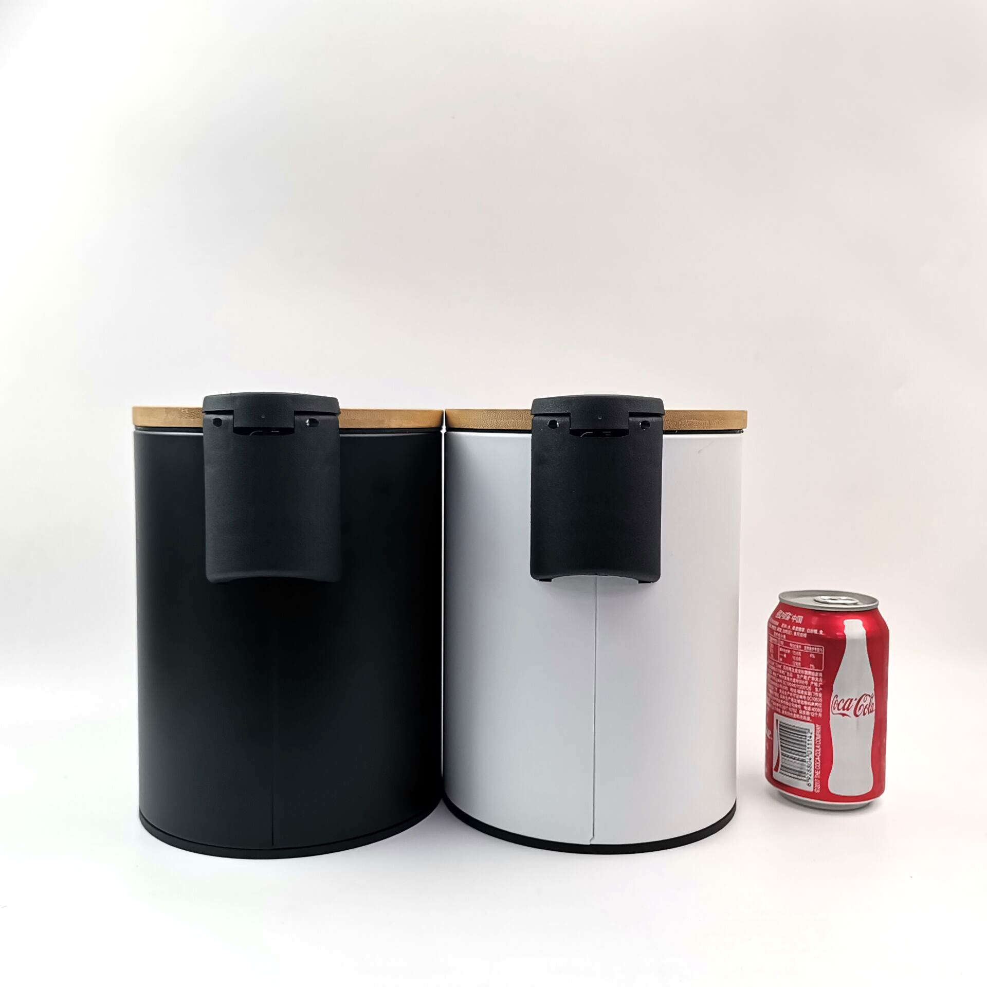 3L 5L Metal Round Garbage Pedal Bin with Bamboo Lid