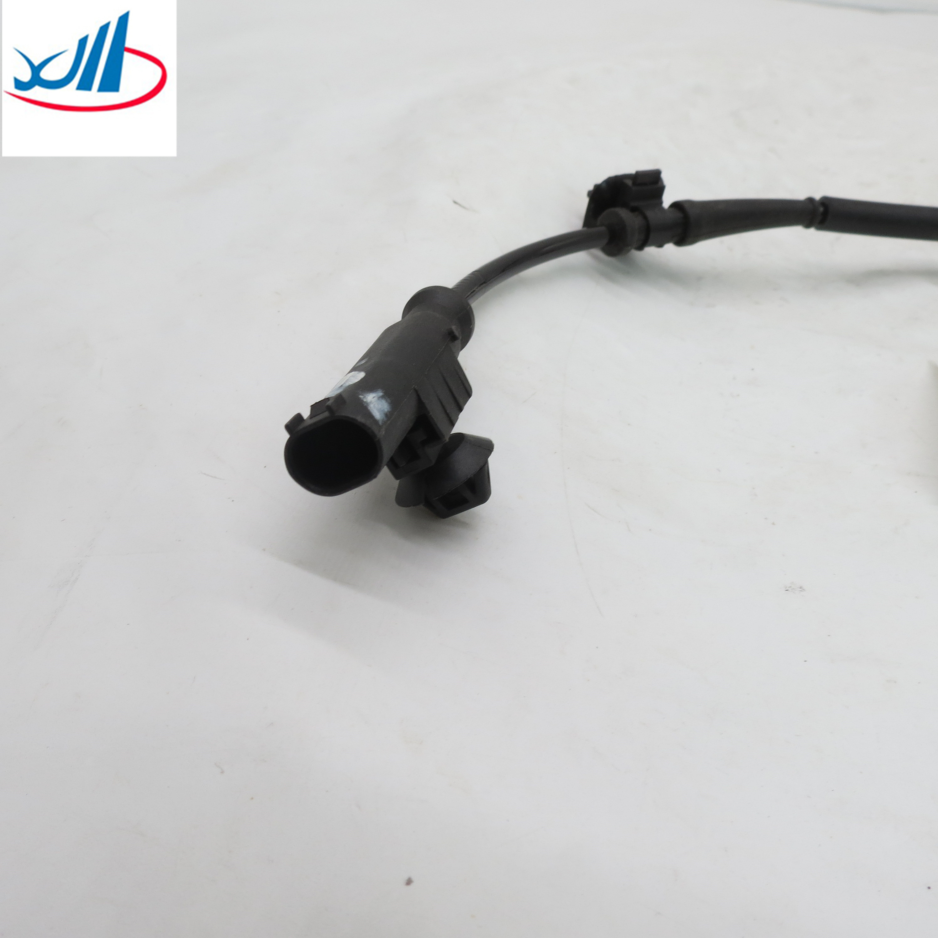 Truck Engine Spare Parts Rear ABS Wheel Speed Sensor 3550500AKZ16A