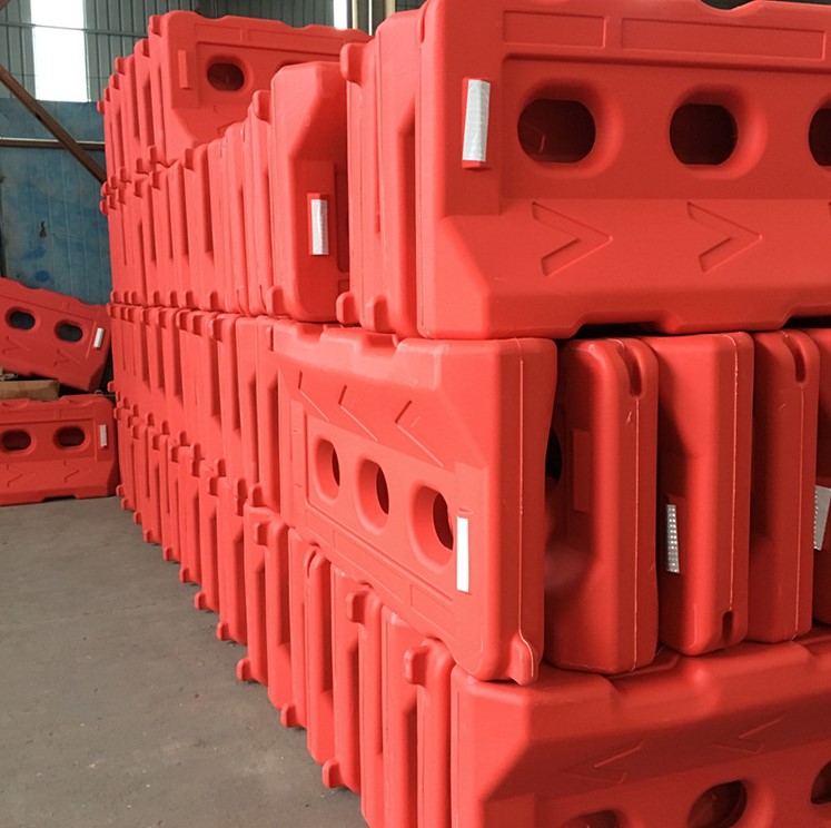PE Plastic Water Barrier For Roadway Safety And Traffic Management Equipment