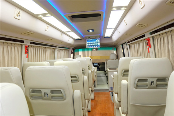 Jiangling 23-Seater Diesel Tourist Bus Business Reception Bus 4×2 Manual Transmission
