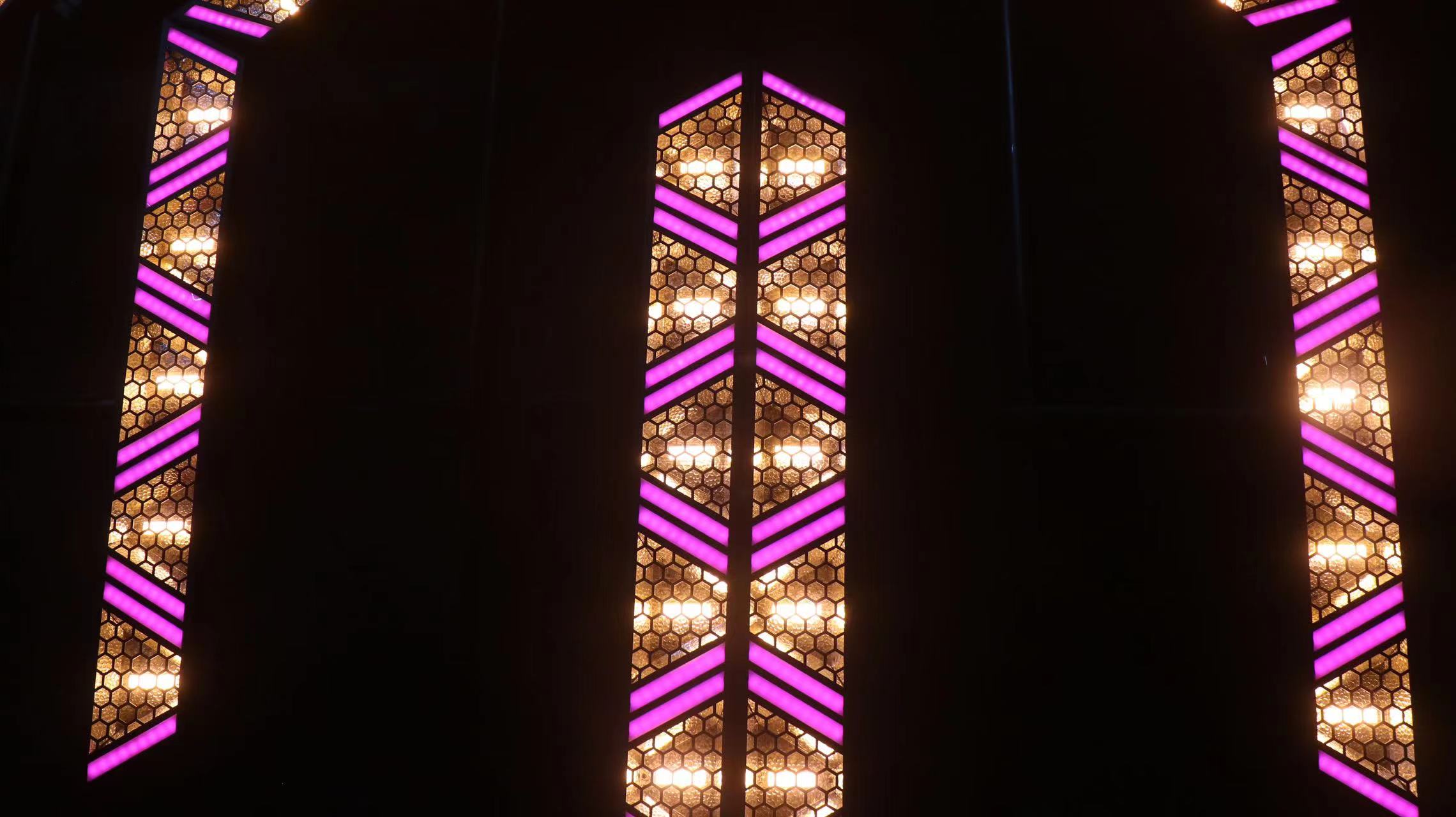 Stage Effect Lighting 60W RGBW DMX Par LED Light in -10 to 60C with Remote Controller
