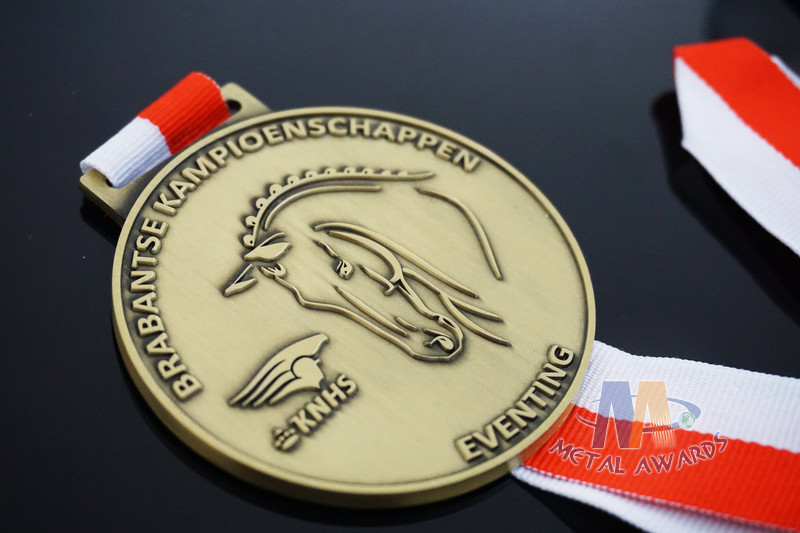 Horse Design Custom Medal Maker , Gold Award Medal For Races Environmental Friendly