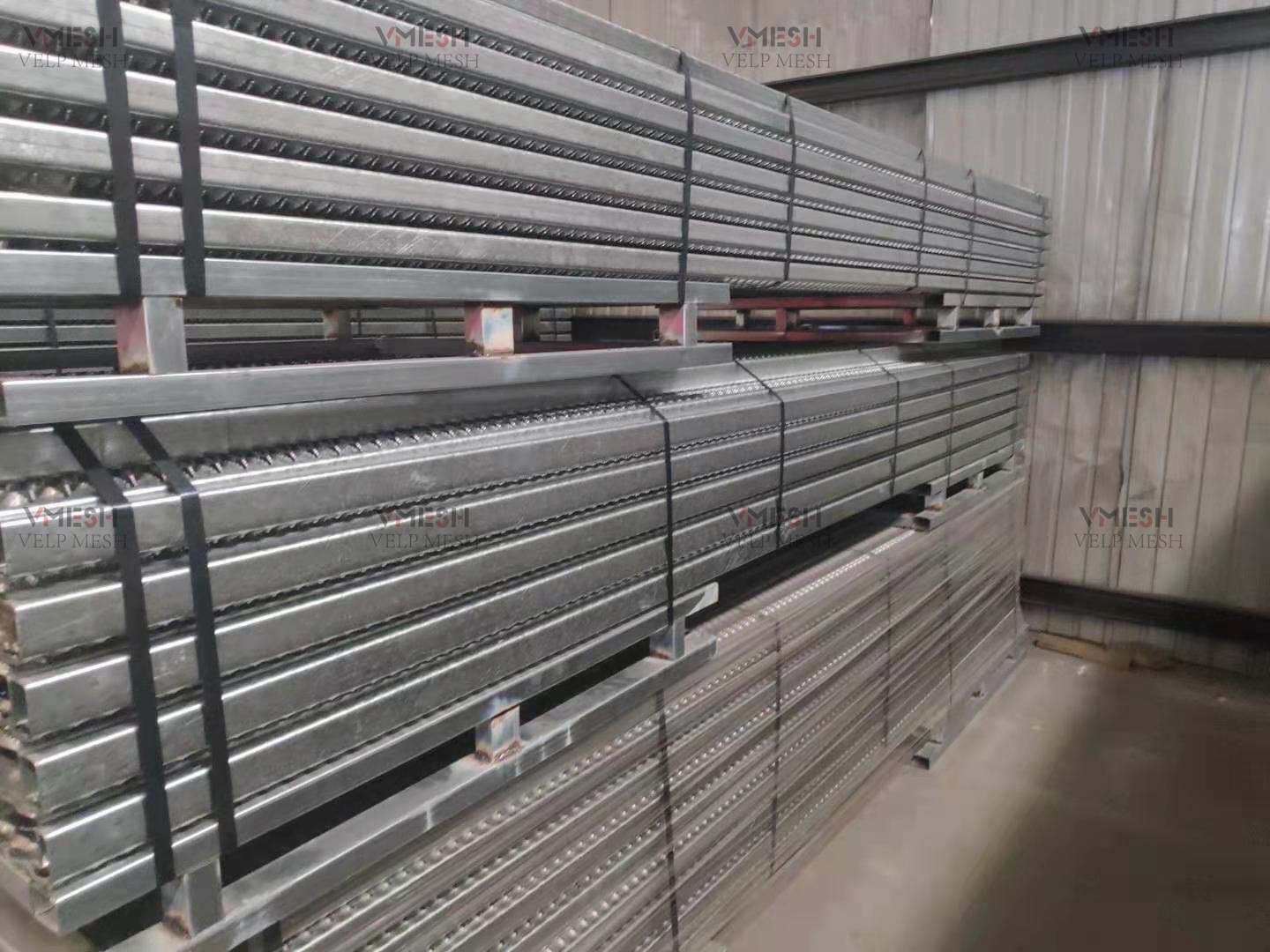 Round Holes Galvanized Steel Plank Grating Perforated Anticorrosion