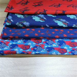 70gsm Calendering 100 Woven Polyester Fabric Lamination Printed For Jackets