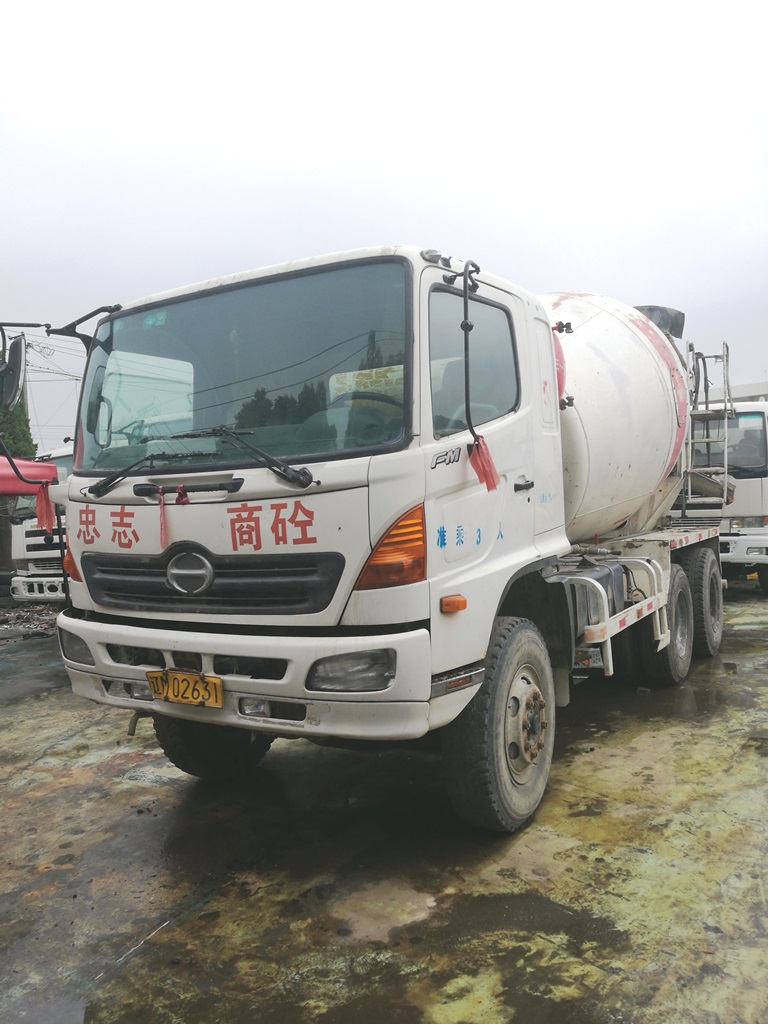 HINO concrete mixer