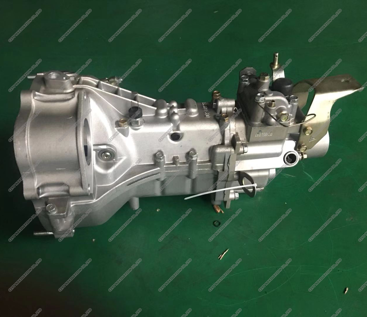 Aluminum and Steel 5MT Light Truck Manual Transmission Gearbox Assembly for FAW Jiefang CA1014A1 23kg