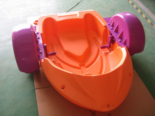 Custom LLDPE Rotational Molding For Plastic Catanmaran / Rowing Boats / Kids Boat