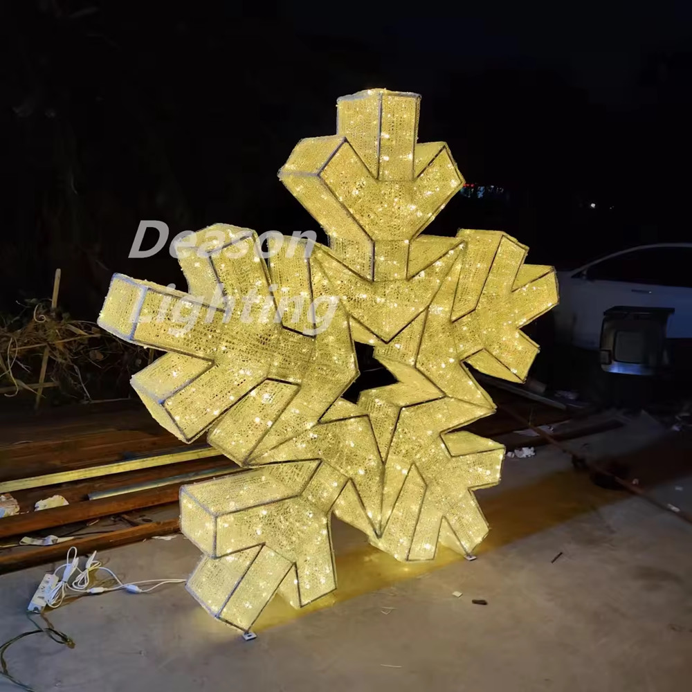 Giant snowflake led light