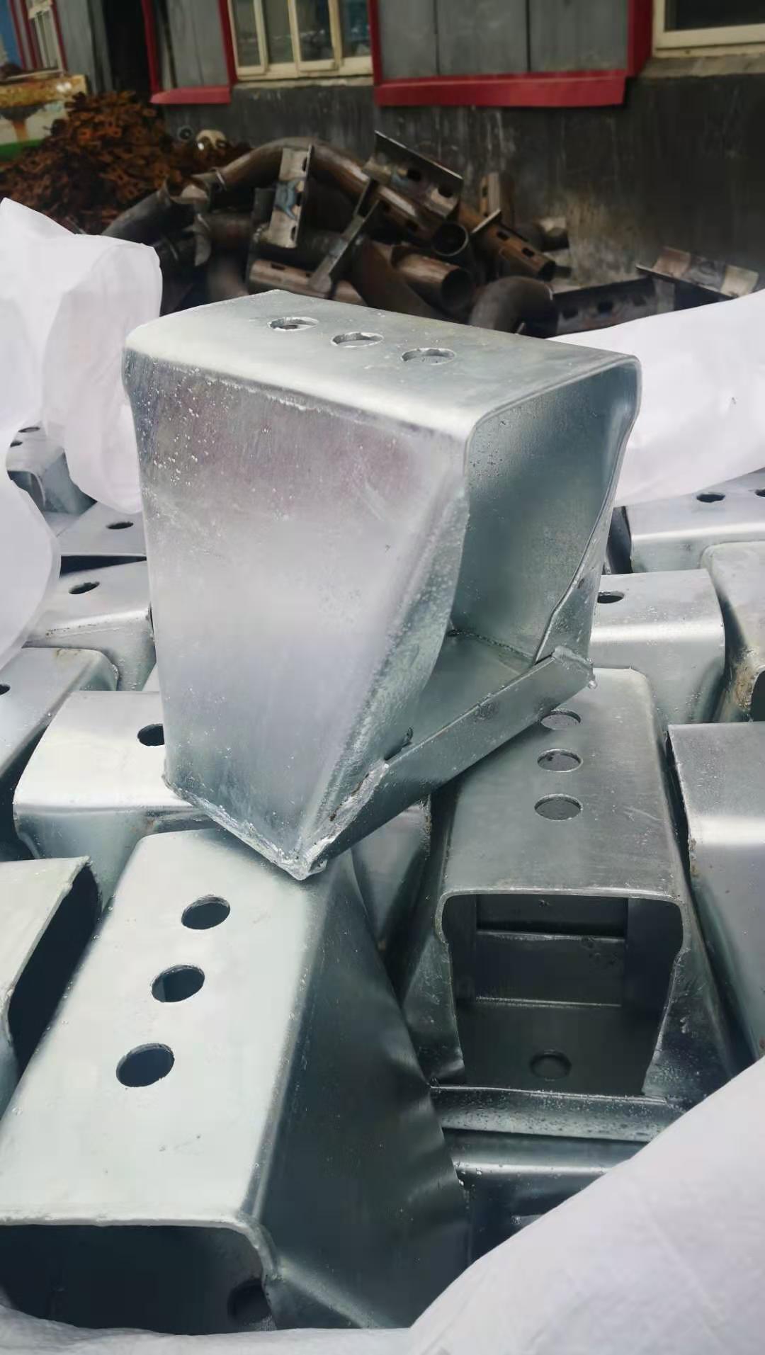 Hot Dip Zinc Coated Galvanized Steel Guardrail Spacer With ISO9001 2008 Certification