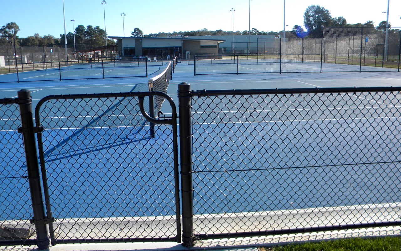3.15mm Wire 4ft Height Steel Chain Link Fencing With Expanded Mesh