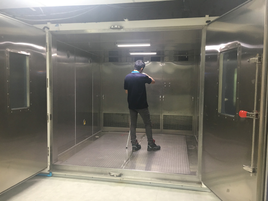 LIYI Walk In ESS Chamber Semi Hermetic Compressor Temperature And Humidity Chamber
