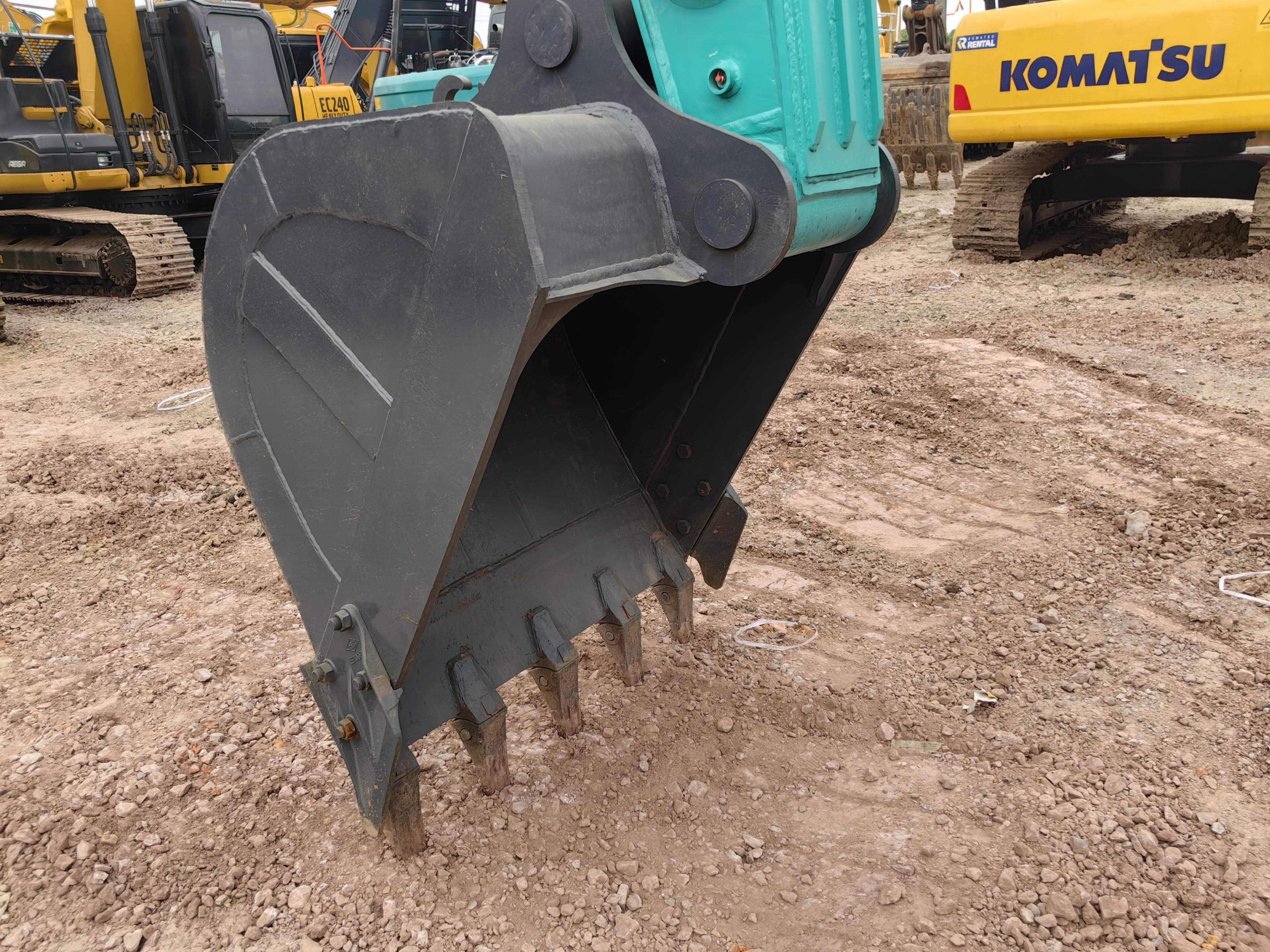 20 Ton Kobelco Second Hand Excavator With 0.8m3 Bucket Capacity