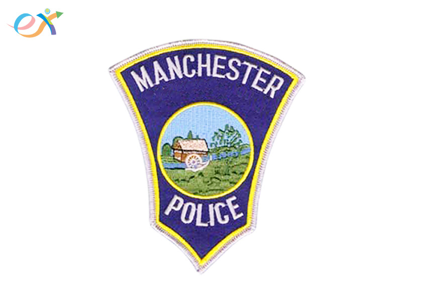 75% Embroidered Fabric Patches , Iron On Embroidered Badges Merrow Edge For Clothes